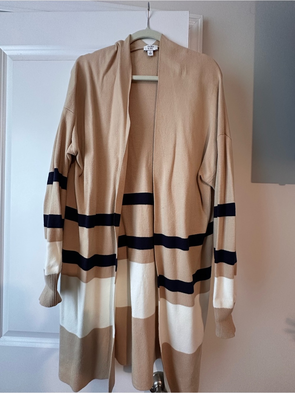 Crown & Ivy Beige & Navy Striped Open-Front Women's Cardigan Sweater